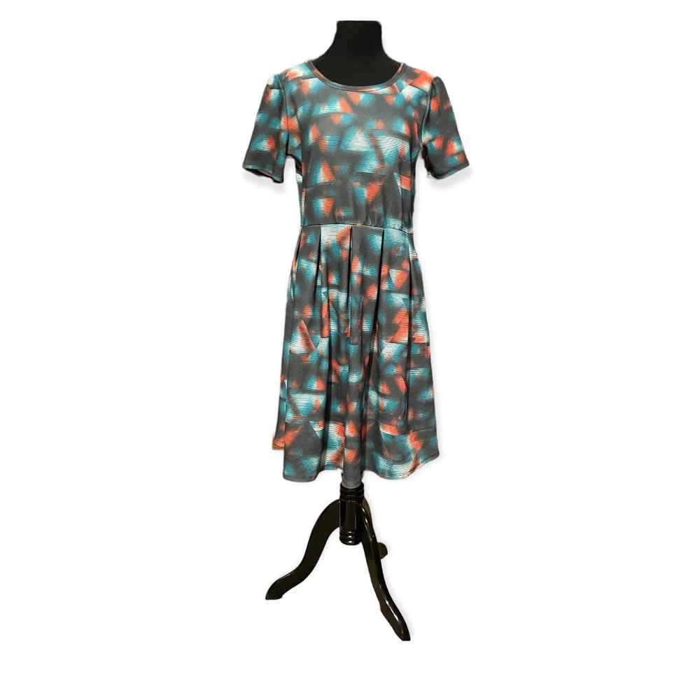 M LuLaRoe NEW Amelia Pleated Dress Slightly DAMAGED Fabulous Print Medium